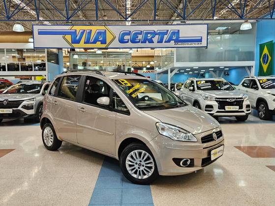 FIAT IDEA 1.4 MPI ATTRACTIVE 8V FLEX 4P MANUAL FIAT IDEA 1.4 MPI ATTRACTIVE 8V FLEX 4P MANUAL